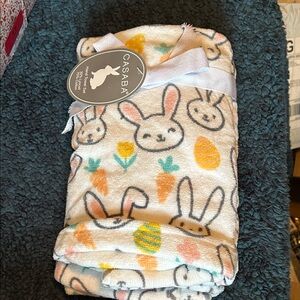 Casaba Easter Hand Towel Set Bunny and Carrot Print